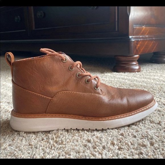 Boots - Picture 3 of 5